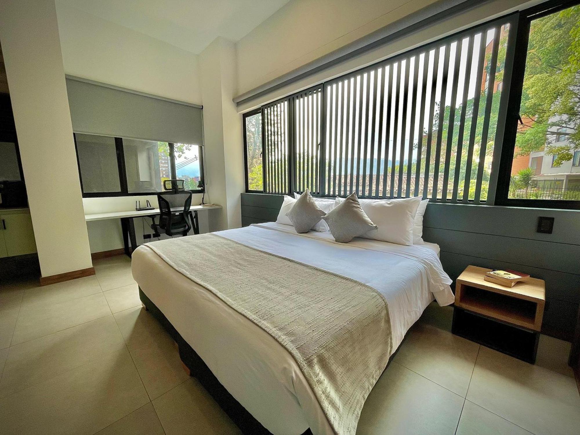 Hotel Nomadic *
