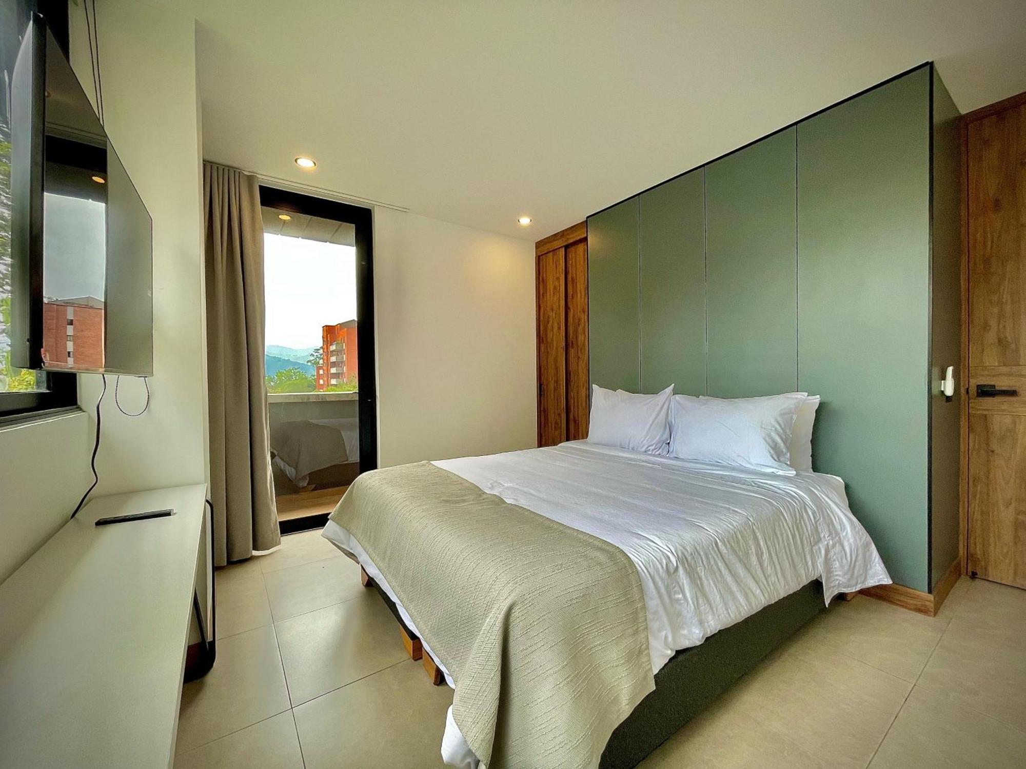 Hotel Nomadic