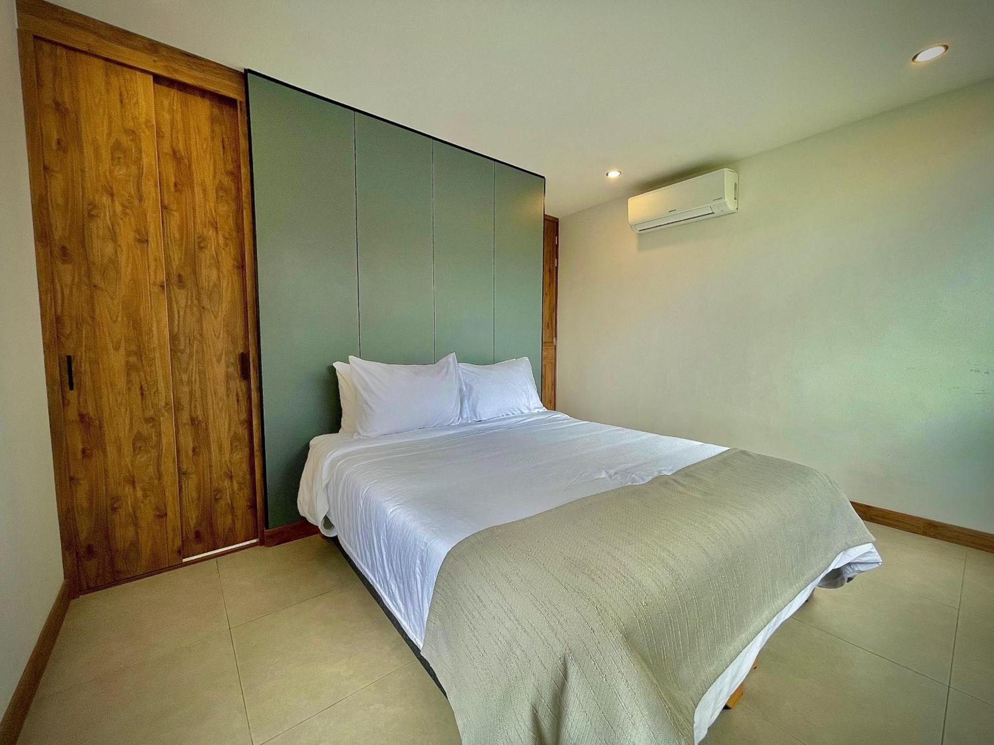 Nomadic Hotel